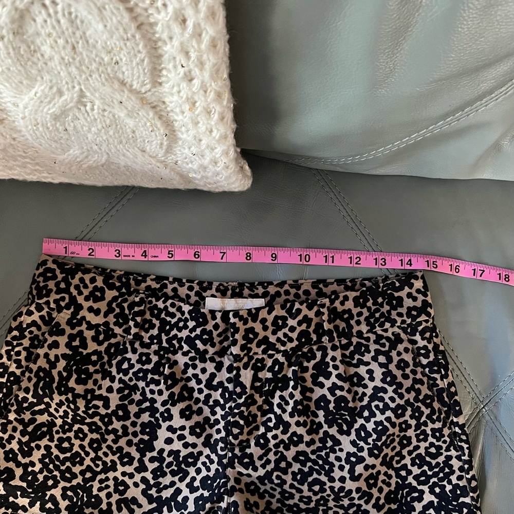 NWOT BANANA REPUBLIC Animal Print DRESS SHORTS 4 - Picture 7 of 9